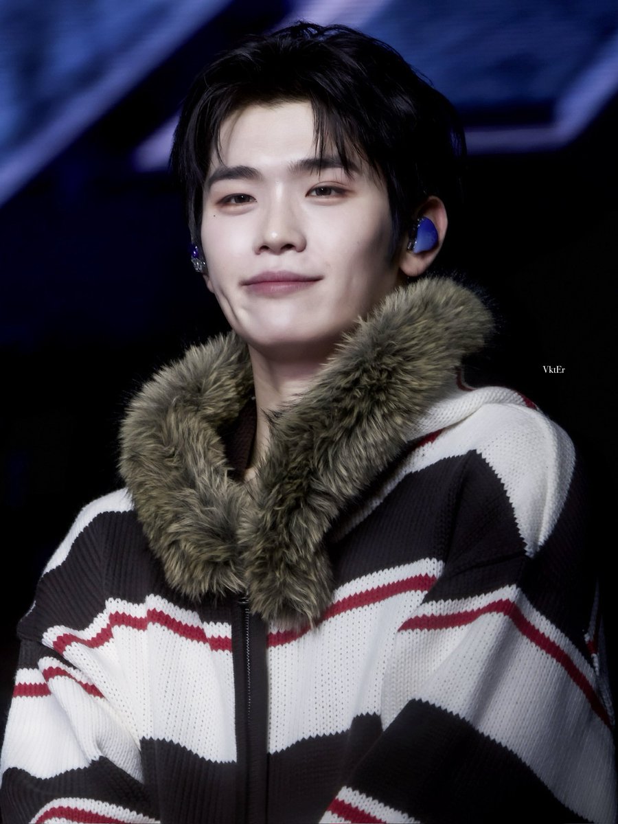 251219   ︎︎♪′

#김태래 #KIMTAERAE #キムテレ
#제로베이스원 #ZEROBASEONE #ZB1