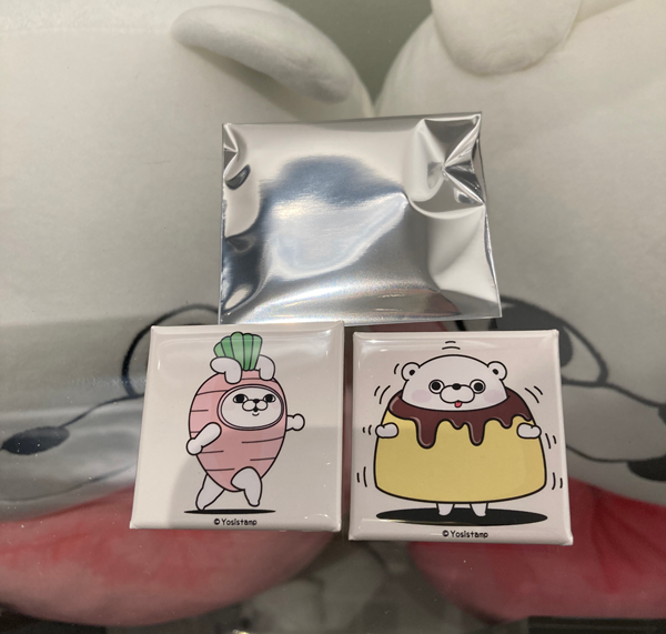 今回のbooth購入特典はスクエア缶バッジです♪ ブラインドランダムで2