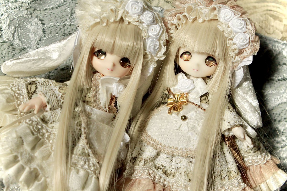 恋鞠堂さんのお洋服は、アンティーク系のミルクティーカラーがとっても