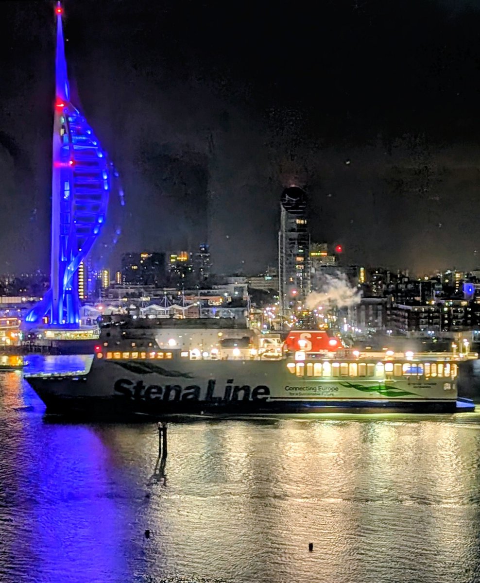 myartfoodtravel's tweet photo. Early morning arrival 🌅🚢
STENA VINGA gliding into Portsmouth Harbour from St Helier, Jersey — a smooth start to the day on the Solent. Always great to see Stena Line back on the water.
#StenaLine #STENAVINGA #PortsmouthHarbour #Solent #Jersey #FerryLife #ShipSpotting #EarlyMorning #Maritime #UKPorts