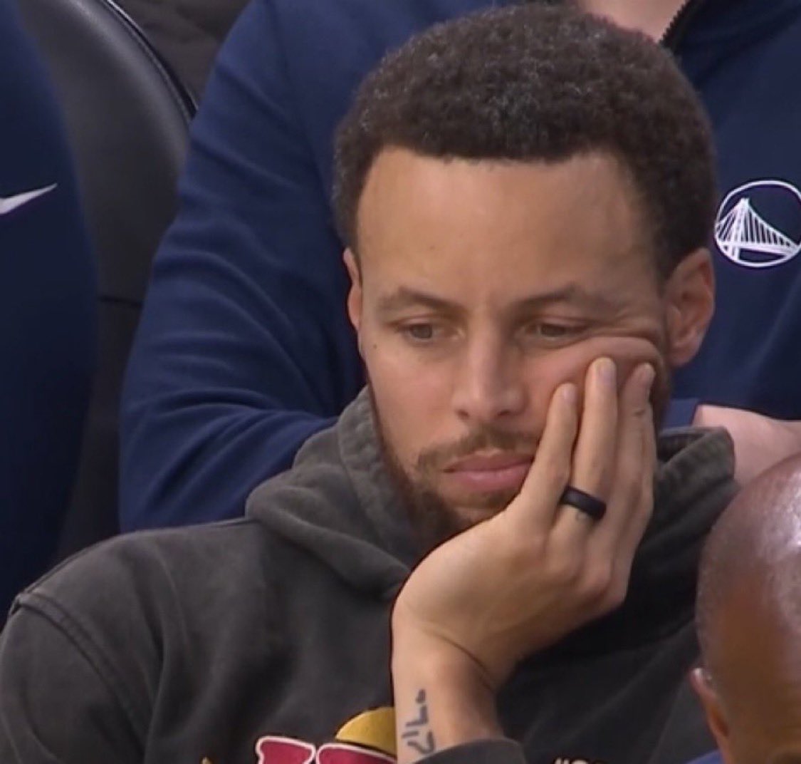 Hoopss's tweet image. anyone else feel bad for Steph and the Warriors