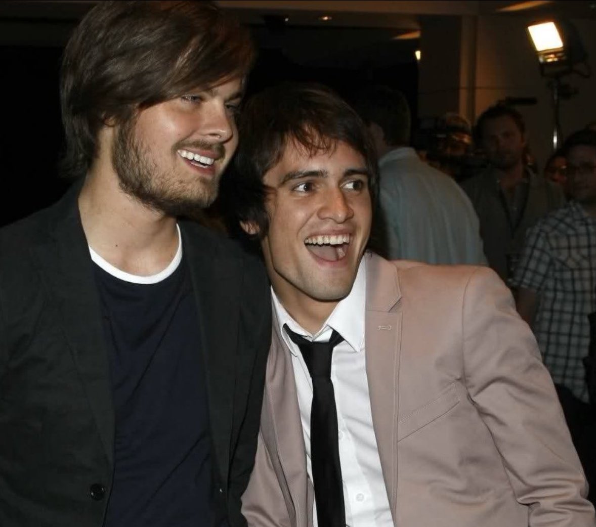 diamondsandlaur's tweet image. 2009 brencer lives in my dreams