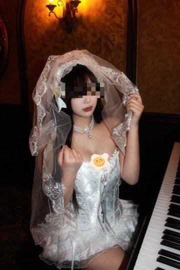 坐标山东
M/20 | 154 | 89
精致美美，蹲个成熟稳重点的