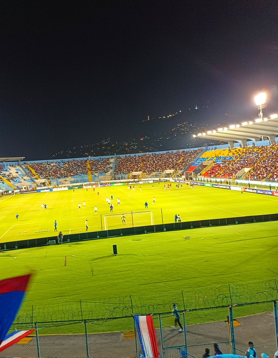 La que Ganes o pierdas Sigue Alentando,porque a pesar de Todo te sigue Amando🦁🇳🇱.