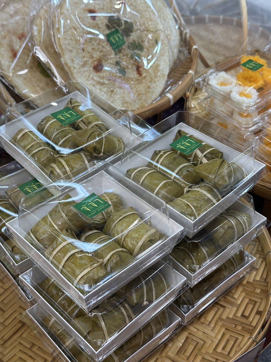 jajaakanomwhan's tweet image. ลูกค้าจำร้านได้หลายคนเลย คอมพลีสที่มาออกบูธแล้ว😭