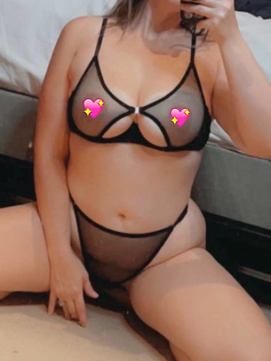 Did you honestly think when you married me you would have me all to yourself? 

I told my cuck I plan on draining as many bull balls as I want. 

He knows his place in our marriage, and what I say goes. 

#balldrainer #cumslut #sharedwife #slutwife #femdom