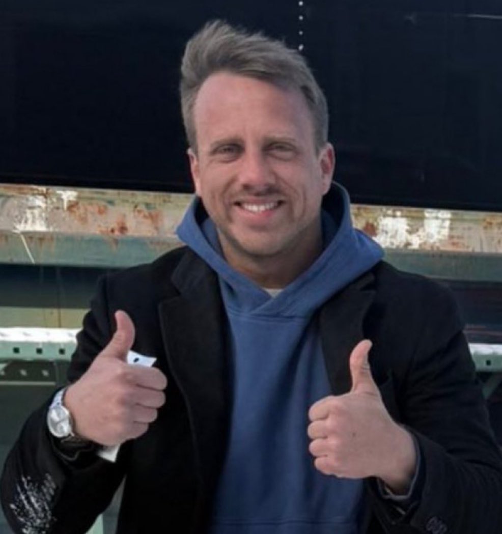 Gordon Cole tweet media