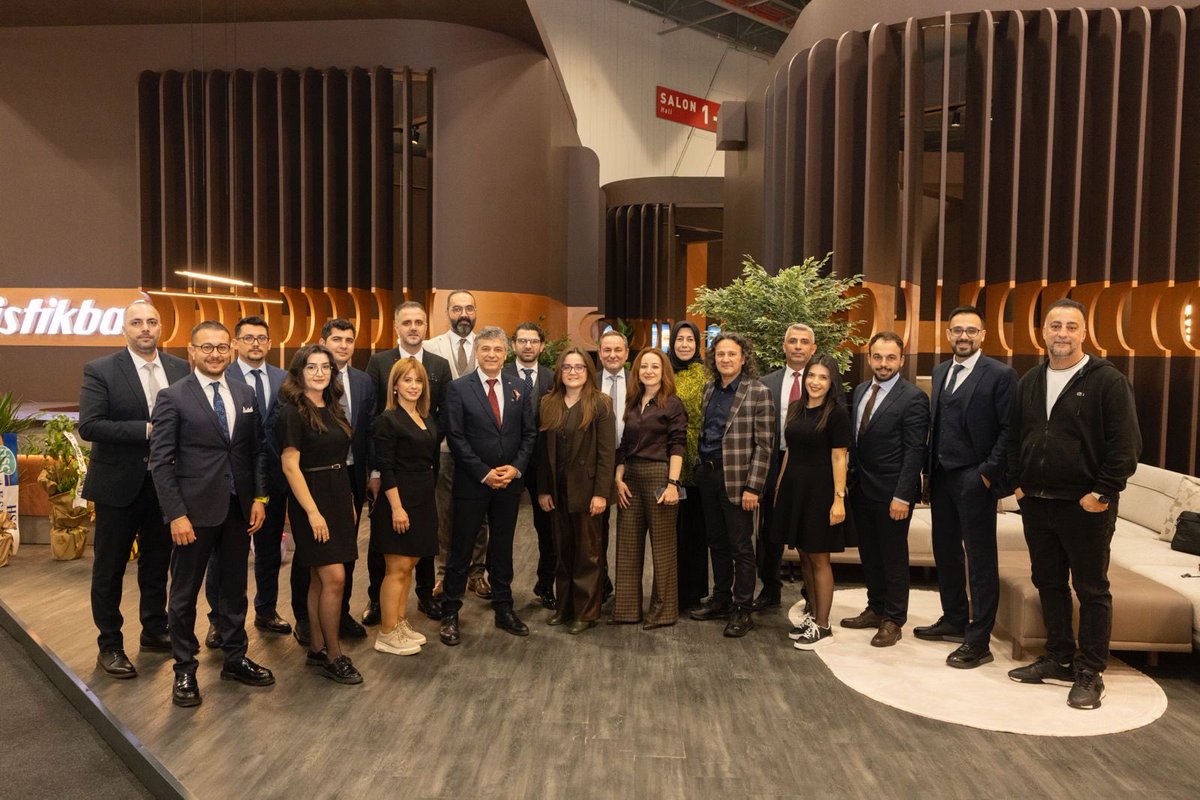 Bulent_ALICI's tweet photo. Uluslararası İstanbul Mobilya Fuarı’nı başarıyla tamamladık.
Ülkemizin mobilya vizyonuna ve Türk mobilyasının tanıtımına katkı sağlamak amacıyla katıldığımız bu fuarda, standımızı ziyaret eden bayi ve  misafirlerimize, gösterdikleri yoğun ilgi nedeniyle teşekkür ederiz
#istikbal https://t.co/9yll99hpko