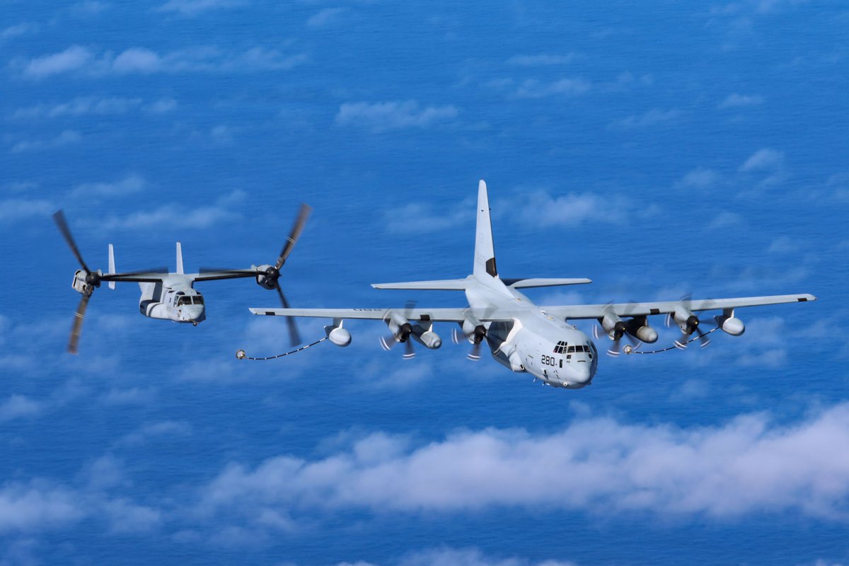 1stMAW_Marines's tweet image. U.S. #Marine Corps MV-22B #Ospreys assigned to VMM-268 fly alongside a KC-130J Super Hercules assigned to VMGR-153 during a flight over the #Pacific Ocean, Jan 27, 2026.