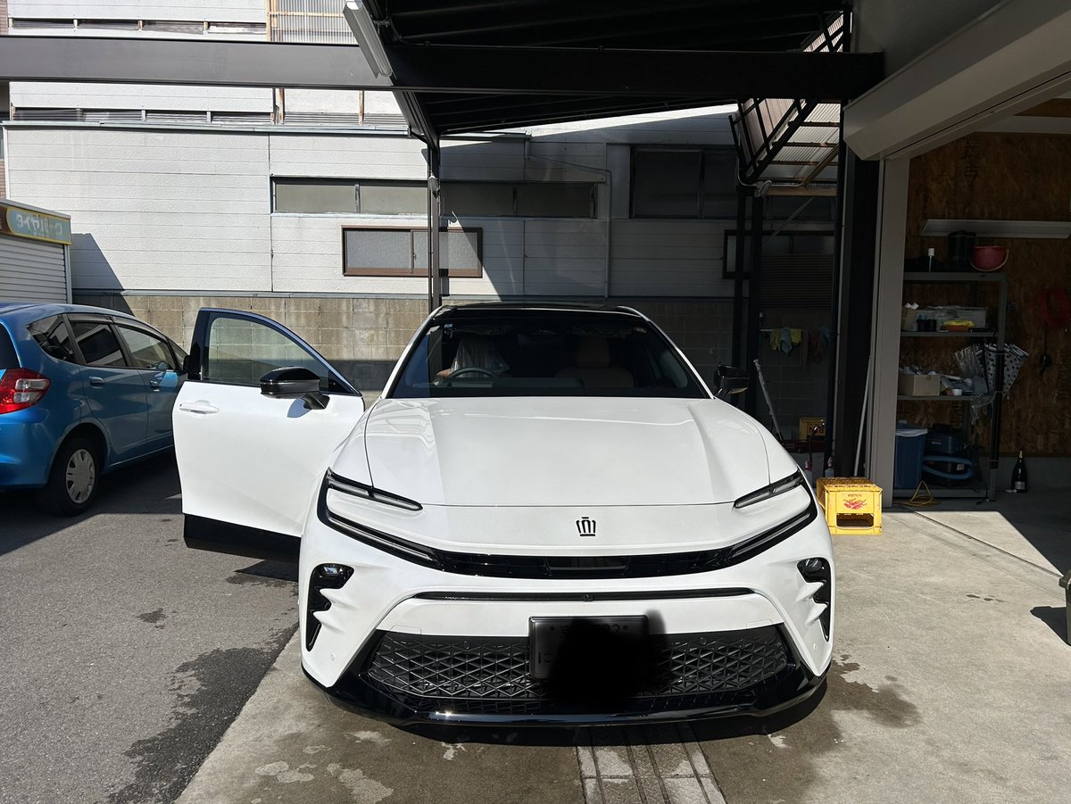 godvoxy0324's tweet photo. クラウンスポーツ納車しました♪ https://t.co/QGmjXtfzYn