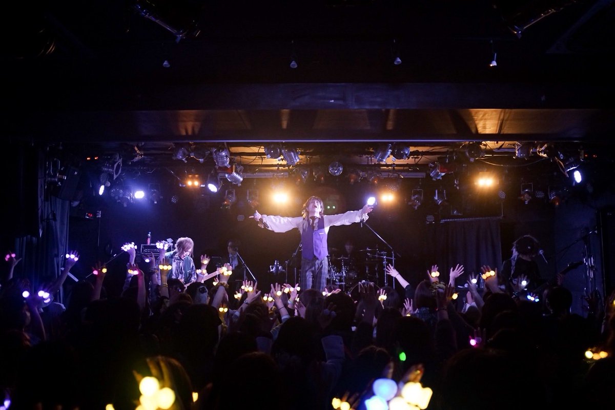 ippeikubo's tweet photo. 168ツアー「Garden」ラスト池袋EDGEありがとうございました！
めちゃ楽しかったけど、なんかあっという間のツアーでした。
次回は4月の葵君の生誕祭。
楽しみだー！

photo by @shinyakizakura https://t.co/VSc9etdgiK