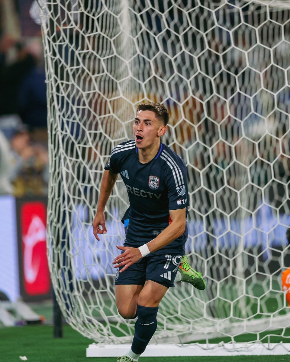 GolazoAmerica's tweet photo. San Diego FC's goalscorers in their 4-1 win over Pumas in the Concacaf Champions Cup:

Manu Duah - 20 years old
David Vazquez - 19 years old
Alex Mighten - 23 years old
Luca Bombino - 19 years old

All within 17 minutes. Youngin's taking over 😤 https://t.co/XtYgmQbVmp