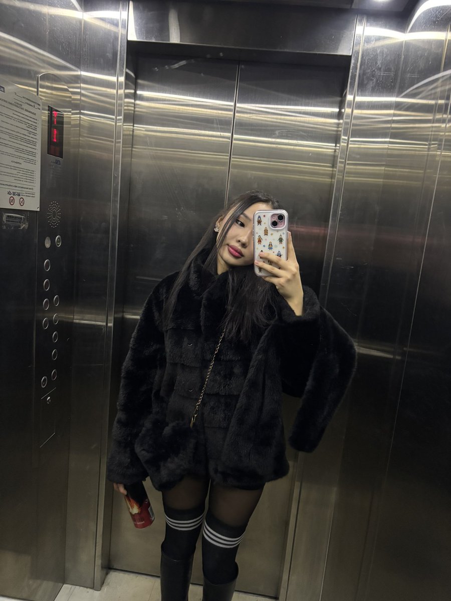 zuyjan's tweet photo. 🖤 https://t.co/bzQLT4Cz8o
