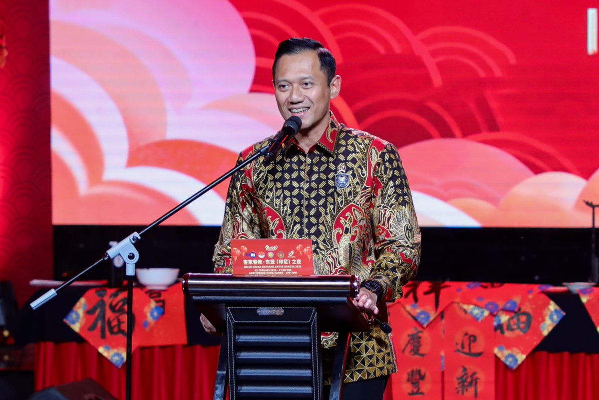 PDemokrat's tweet photo. Dalam sambutannya, Menko AHY menyampaikan perayaan Imlek tidak hanya menjadi momentum kebudayaan, tetapi juga sarana refleksi serta penguatan persatuan di tengah keberagaman bangsa Indonesia. https://t.co/GeCpPQcBjF