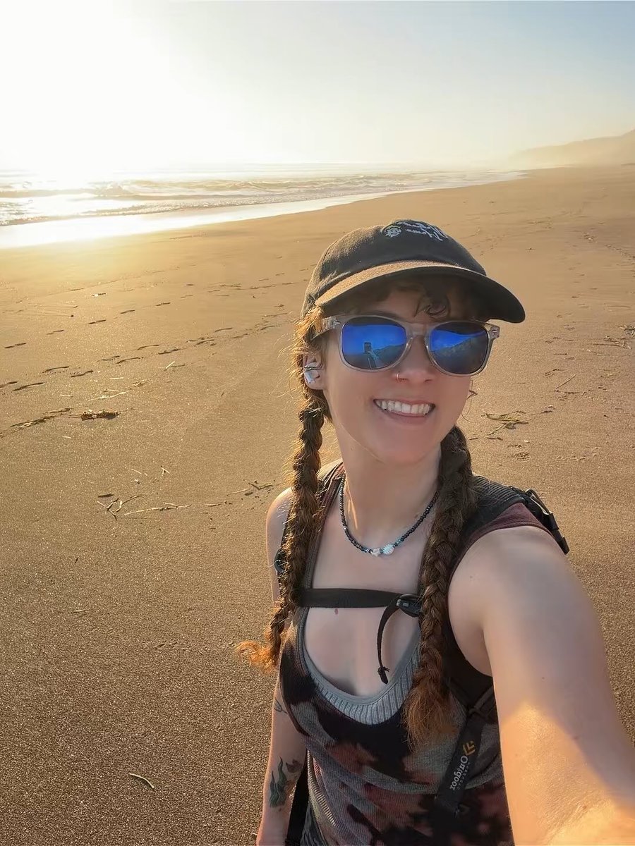 Tunnelsnakesfool 🤌🏻🫡🫠 tweet media