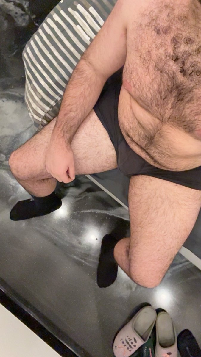 Do you want to come between my thighs ? 🐻