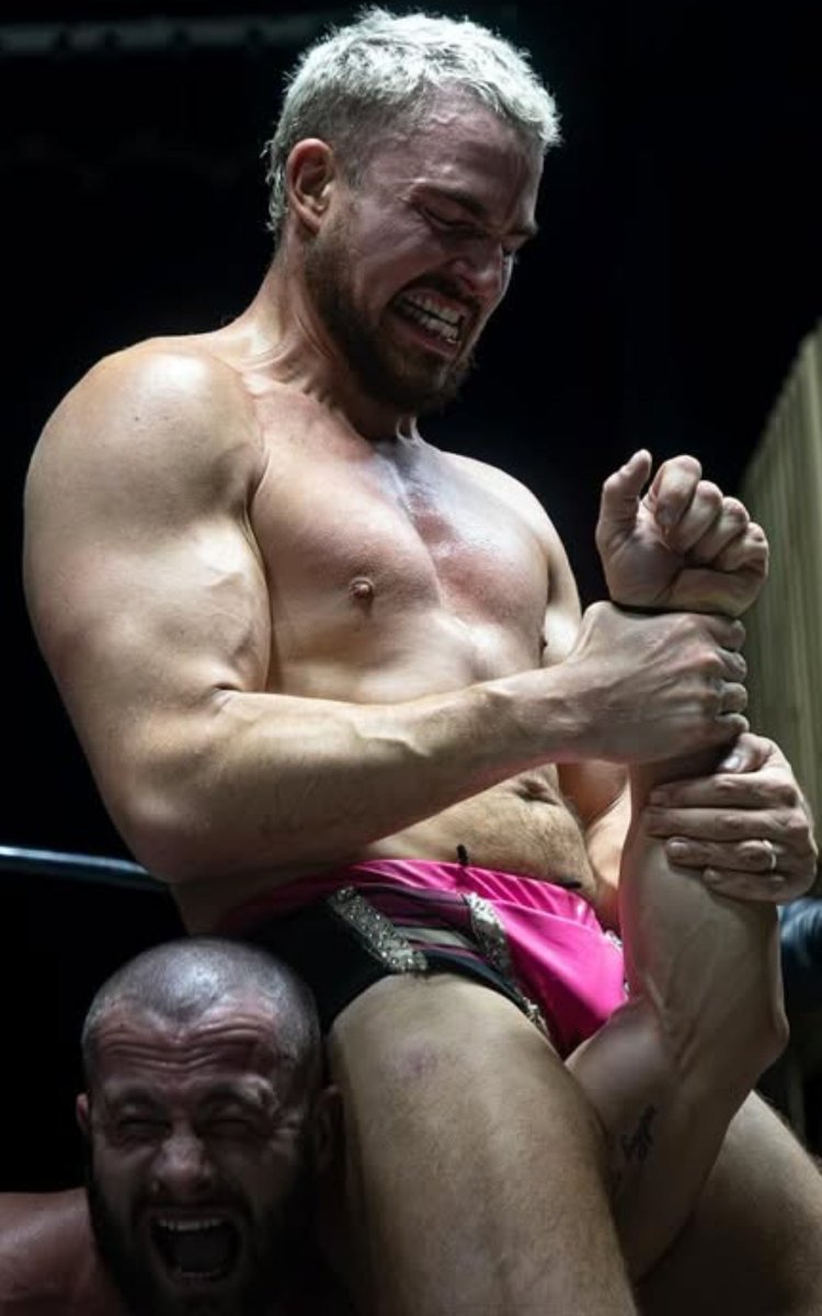 wresadam's tweet photo. Love watching a heel working some poor stud's arm!! Pro Wrestling is the best!!!
#prowrestling #wrestlers #prowrestlers #wrestlingfetish #gaywrestling #hot #trunks #bulge #bulgemen #gay #thicc #stud #armwork #armlock https://t.co/RlGPVor2y7