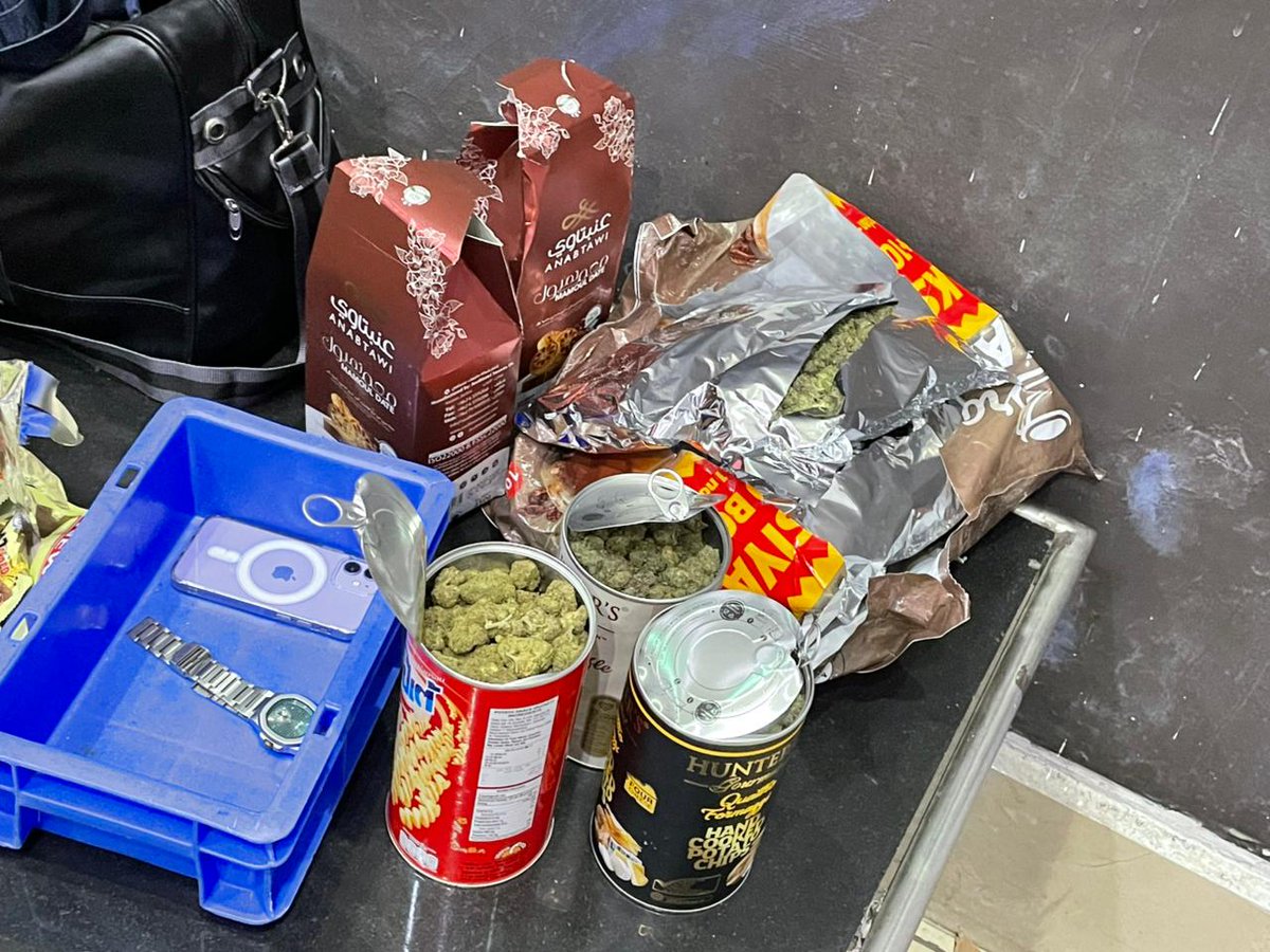 customsnagpur's tweet photo. Officers of Air Customs Unit &amp; AIU foiled a smuggling attempt on 31.10.2025 at DBAI Airport, Nagpur. 5 kg of foreign-origin hydroponic weed, valued at ₹5 crore, was seized from a passenger arriving on flight QR590 from Doha. One person was arrested under NDPS Act, 1985. https://t.co/Nbqj8QysXe