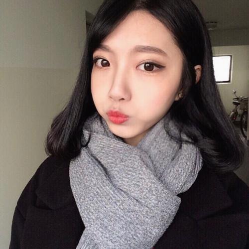 Weekend ritual: farmers market haul turned into a charcuterie board spread—cheese, figs, and wine flowing easy.