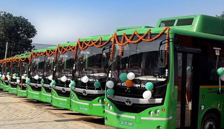 SyedRaashu's tweet photo. E-bus service is the need of the hour. There is no direct transport facility from Awantipora to Srinagar. Awantipora urgently needs reliable e-bus services for daily commuters.
@OmarAbdullah
@CM_JnK
@RuhullahMehdi
@satishsharmajnk https://t.co/vOhf8TlkRj
