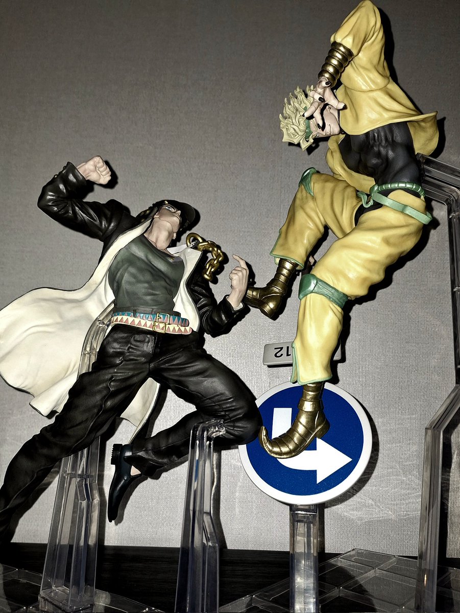 죠죠피규어의 좋은점은 크기가 존시나크다는 것