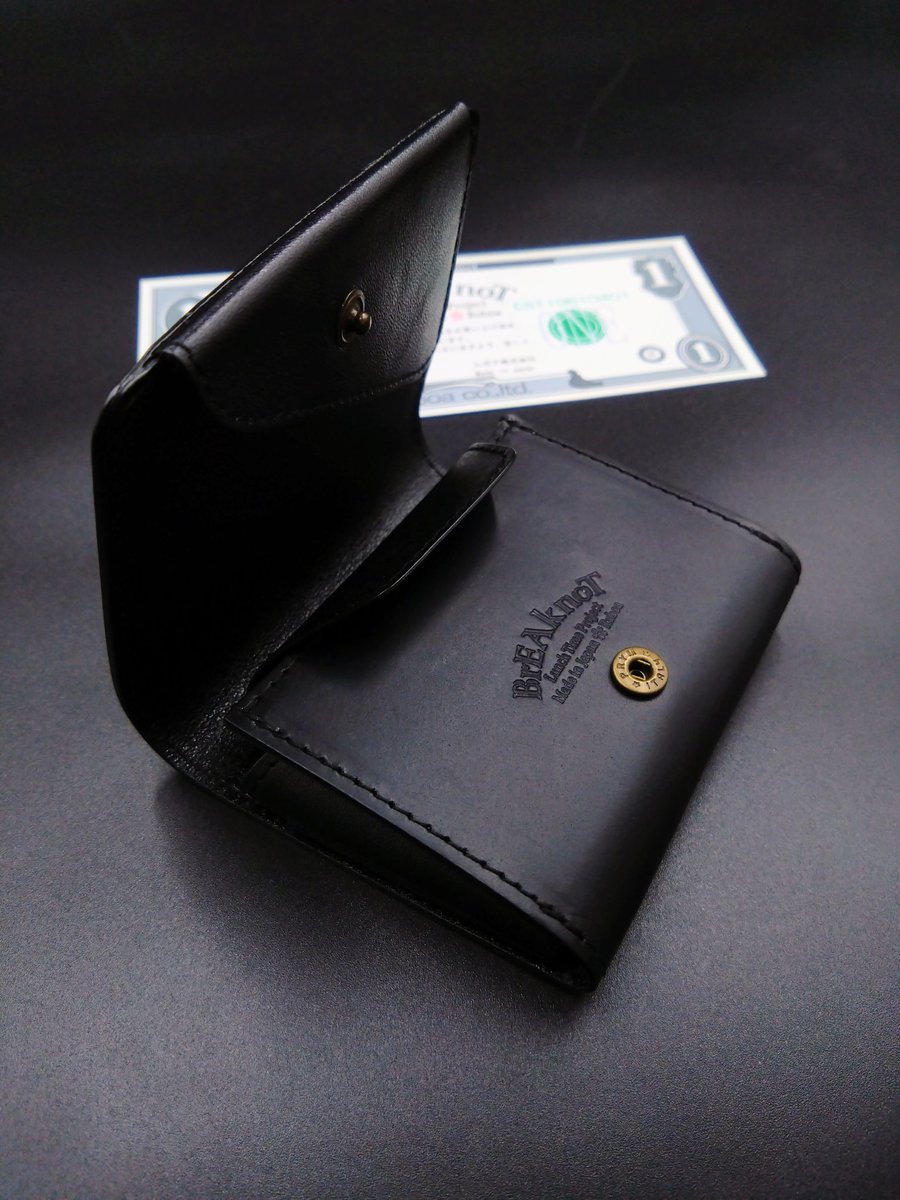 左利き仕様のミニ財布「Minitto/ミニット」ブッテーロ・ブラックです