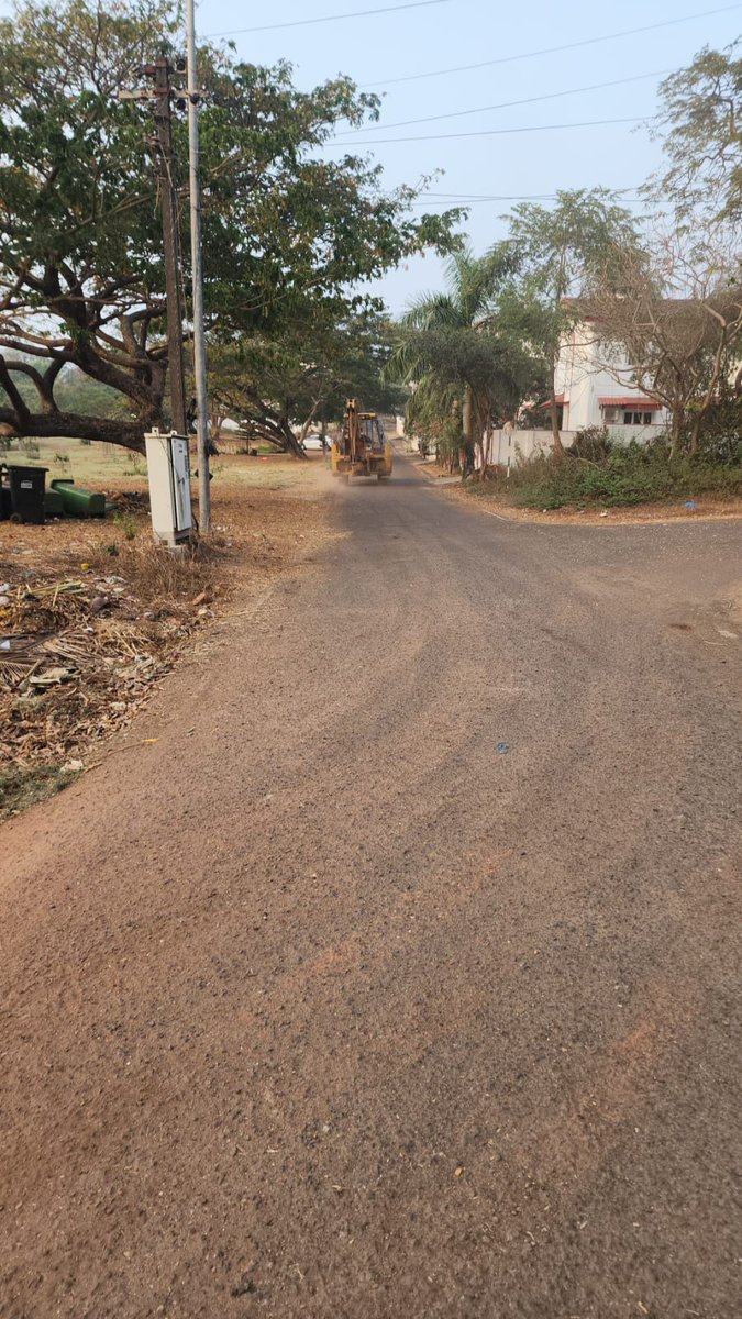 LMRWA_Goa's tweet photo. Private open space of La Marvel Colony being illegally trespassed and altered without permission by none other than @ccpgoa  Corporation of City of Panaji on behest of illegal encroachers!
Can you imagine? Where is the rule of law? https://t.co/Cff0Q99upl