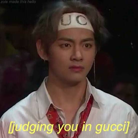 nikki4noo's tweet image. There is nothing cute about the video of a member being secretly filmed while out and about. 

Please learn to read context clues. That smile was polite and the hand wave totally is the context that they wanted away from those people. 

Stop sharing these stalker videos.