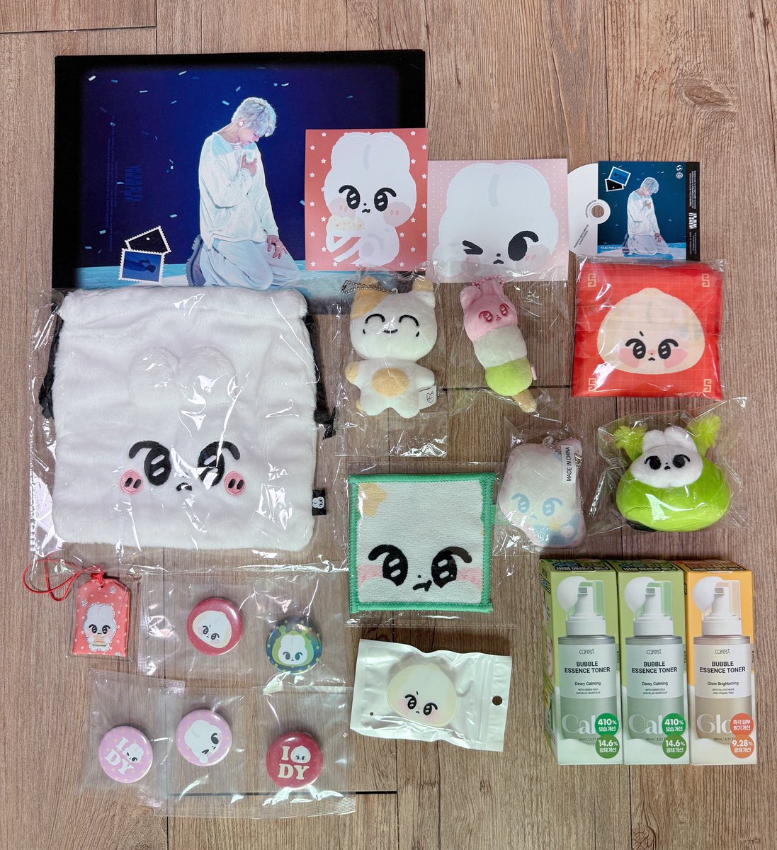 ONLYJAEDO1401's tweet image. 내 트친들이 왜 이리 무리했어 🥹
영상회도 전시회도 못간 나를 위해 럭드 박박 긁어모은 트친들께 이 영광을 돌립니다💚 왹또랑 만두또 같이 두면 개귀여워요 😍😍

@howeverwinter 
@JDRJD__415 
&amp;amp;천사 재도러💚