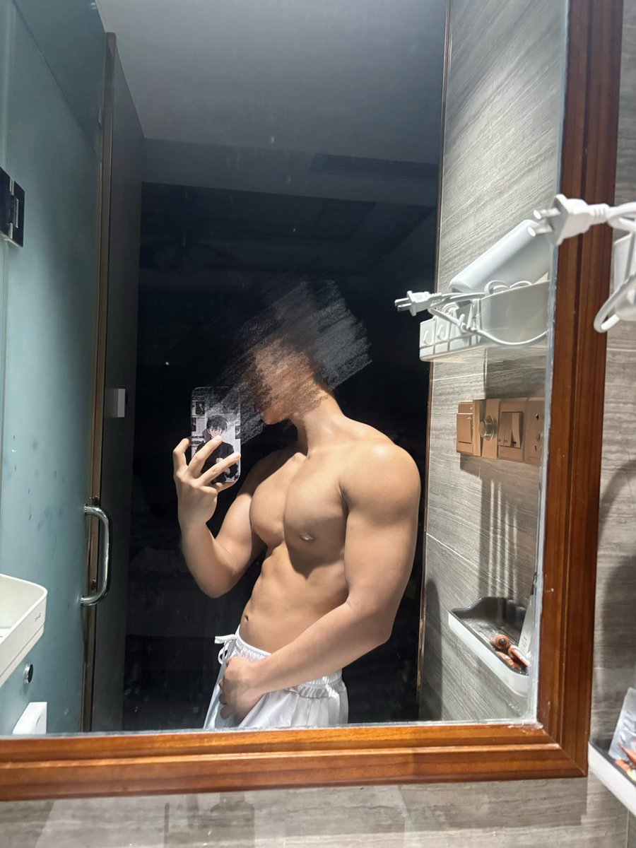 Ming Issey tweet media