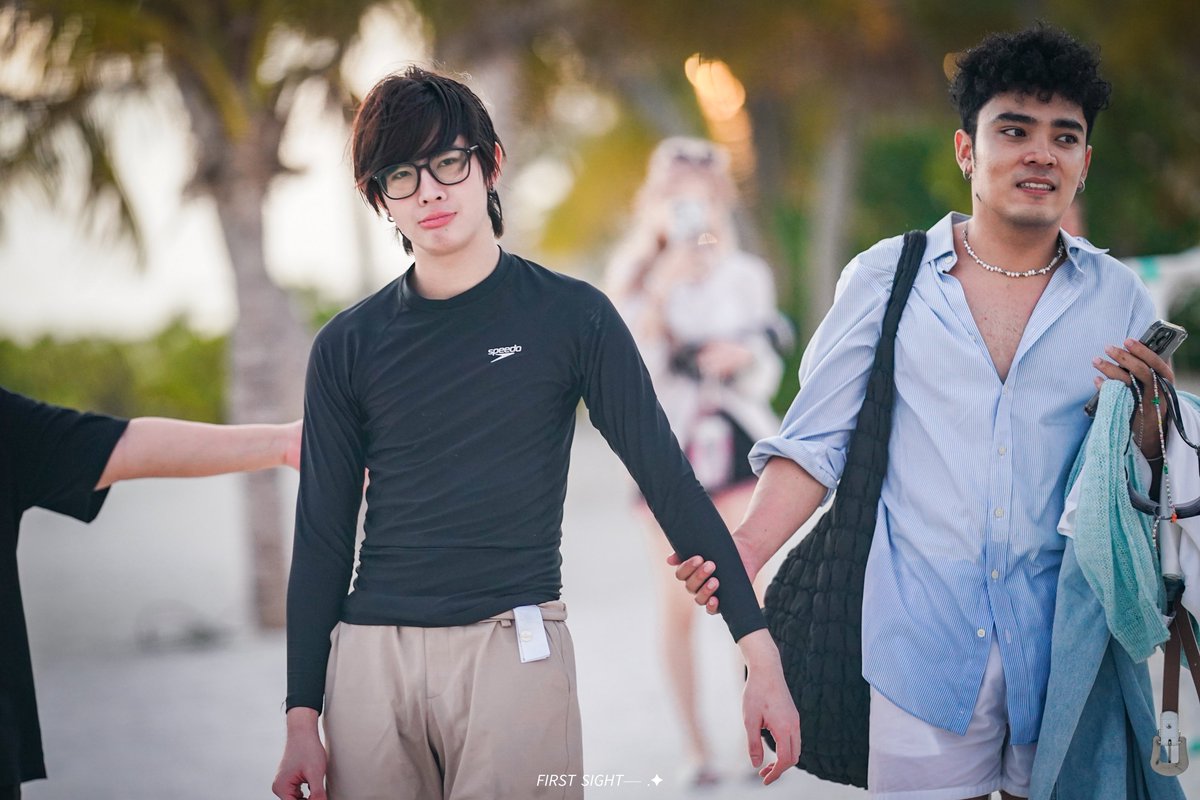 เมื่อกำลังเล่นสนุกกับเพื้อนอยู่ แต่ผู้ปกครองมารับกลับบ้านแล้ว 5555555 เอนดุวยัยแป๋ว