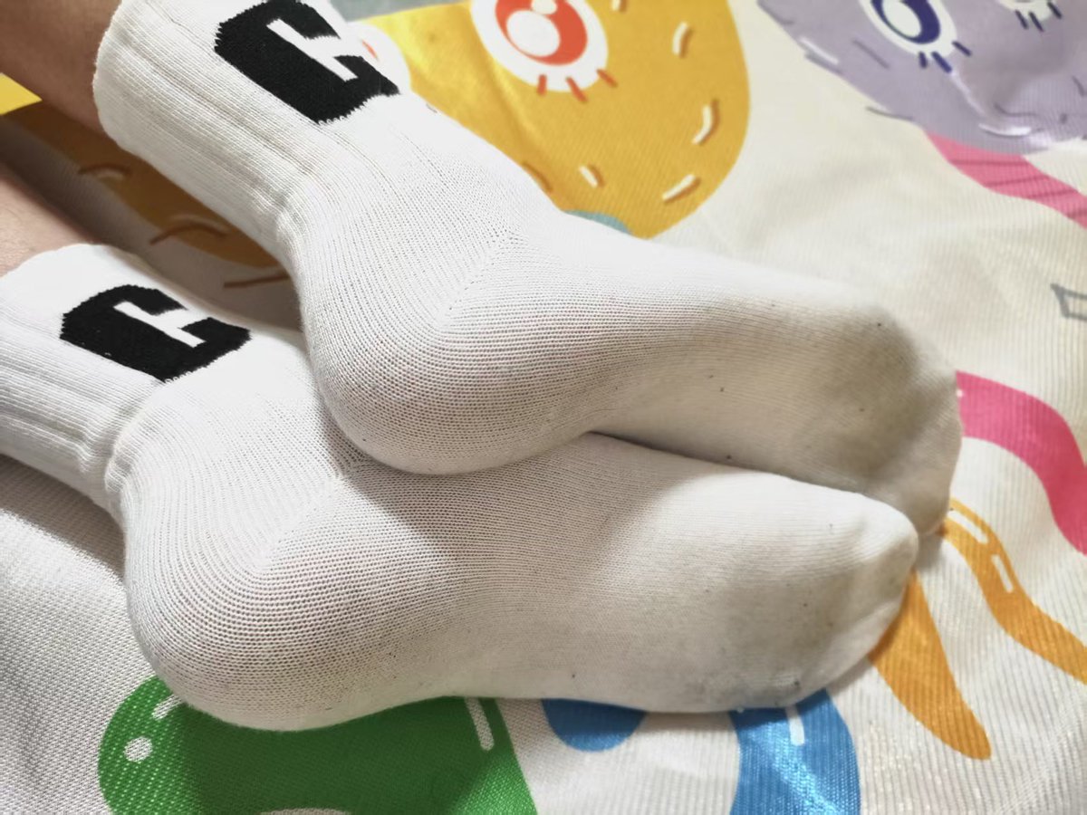 草莓🍓重口原味(爱跑步可邮寄国外) tweet media