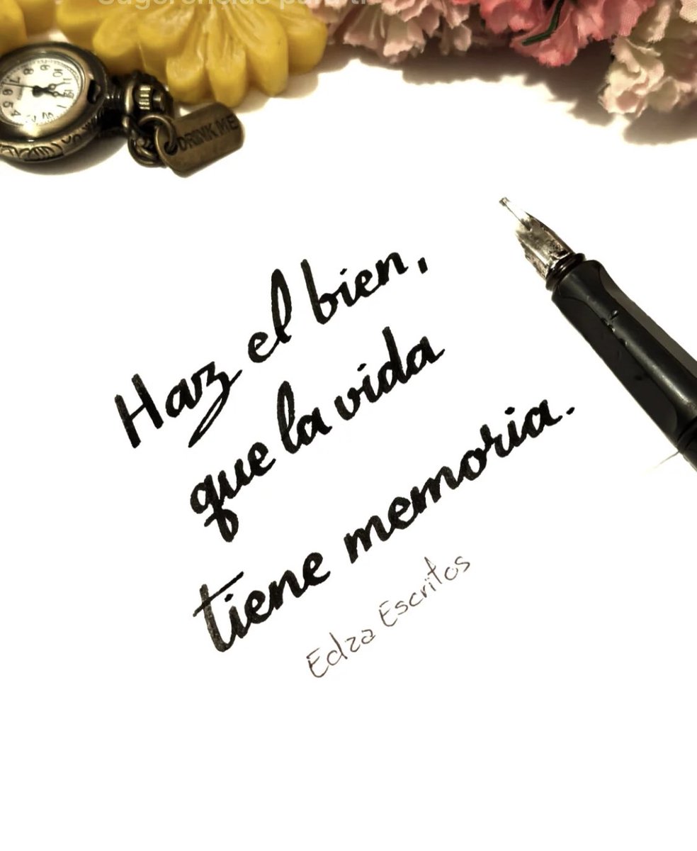 Buenos días ☀️ con un buen café ☕️ caliente y que su día sea bonito ☺️