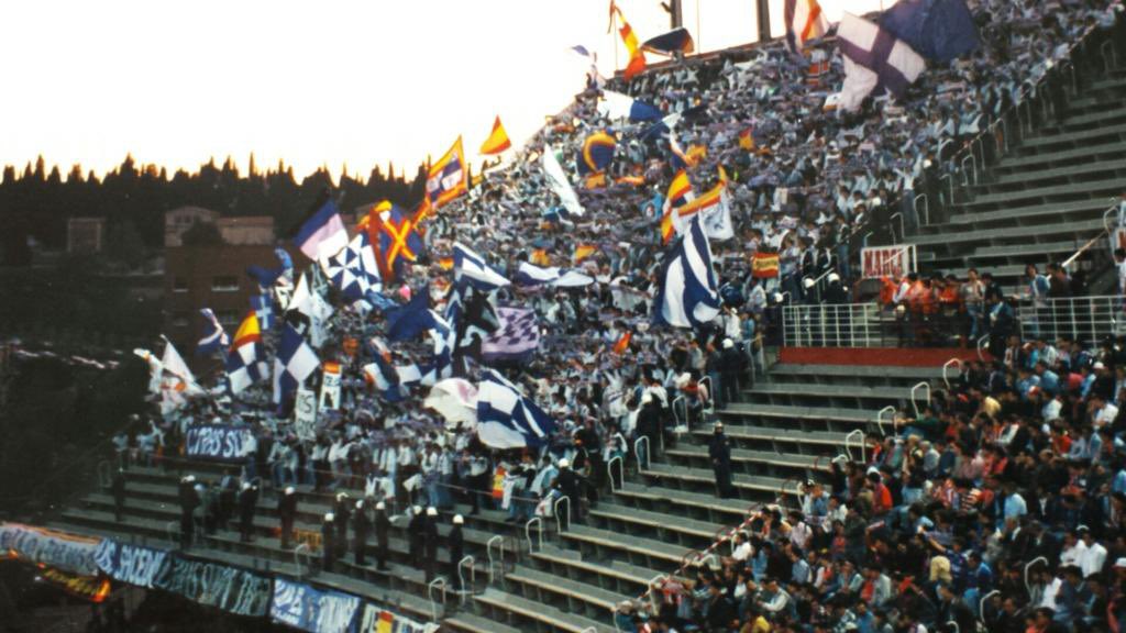 Año 95, desplazamiento de <a href="/FondoSur_1980/">ULTRASSUR</a> a la pocilga