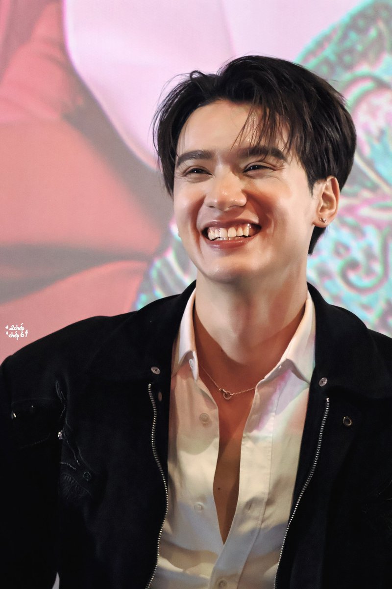2chop6's tweet photo. puppy smileeee~ 😆

KENG DIVA AT HOCHIMINH
#DivaLavie #KengHarit https://t.co/kAvIY5xINC