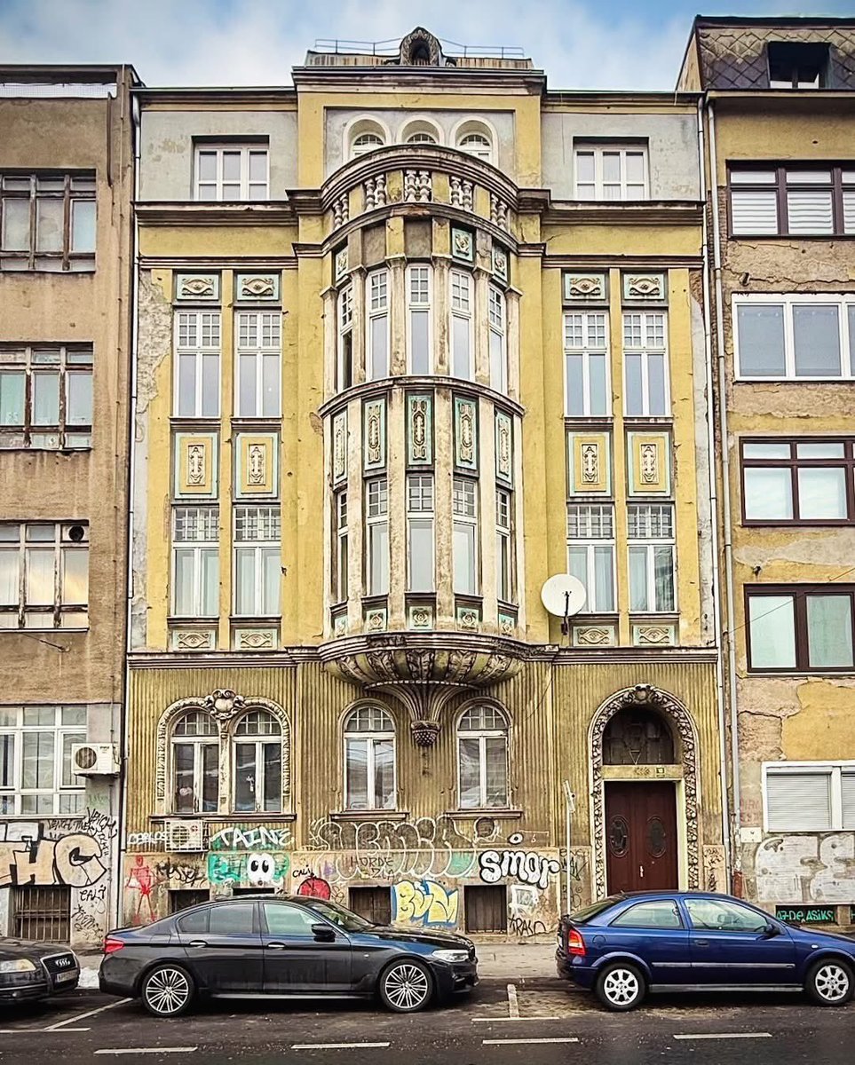 Valoramous tweet media