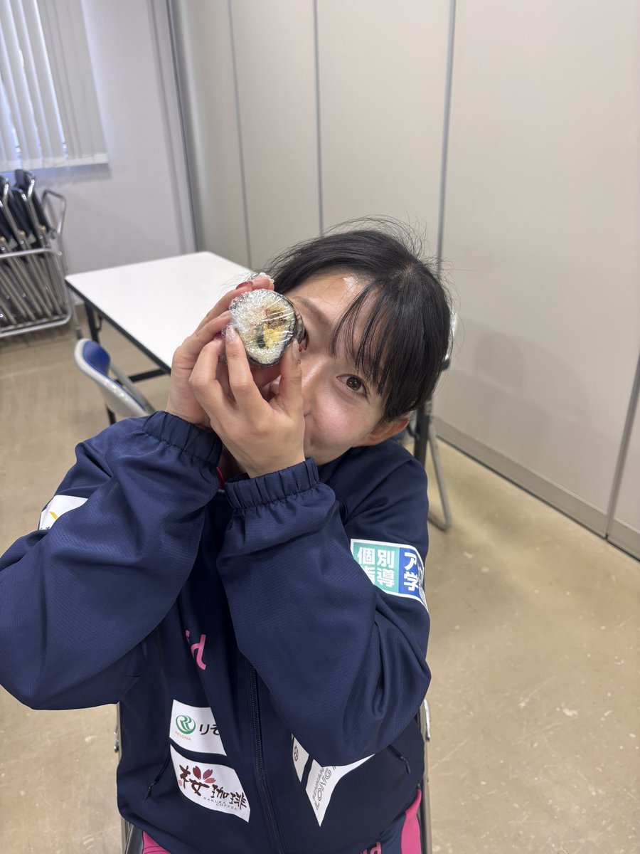 今日は百濃選手の手作りキンパの写真

毎年美味しいキンパ作ってくれてありがとう

ぜひお店開いてください✌️

#うりぼう写真展