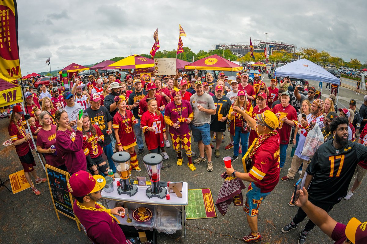 DC_Sports_Guy91's tweet photo. Final Day To Vote For Our Guy @RallyCaptain To Bring Home Our DMV’s First Ever Ultimate NFL Fan Of The Year Award #RaiseHail #CCT #The405Crew #FanOfTheYear https://t.co/dWdV10nCM0 https://t.co/yRJB8Jxiql