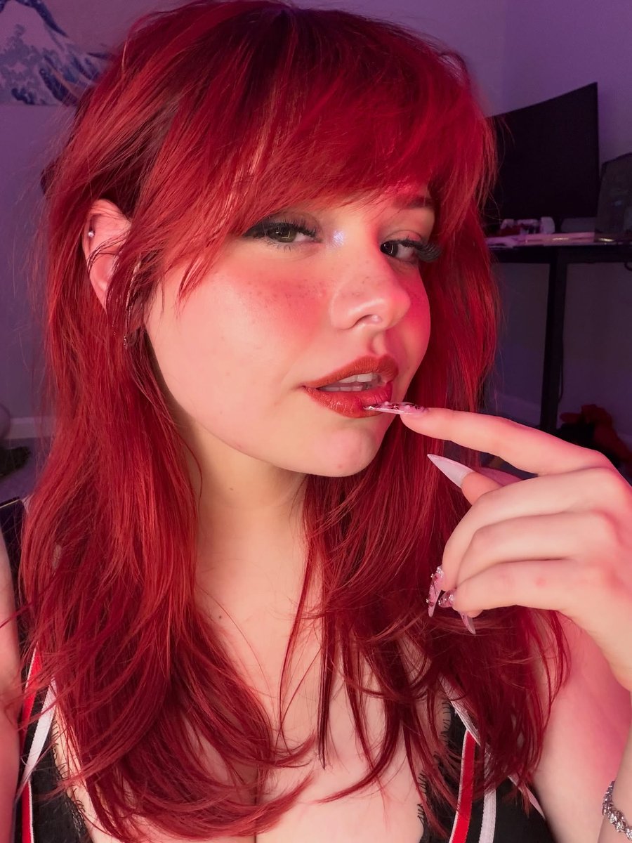 EmberIska43248's tweet image. Thought I looked cute here and wanted to post! Do you think I’m pretty?