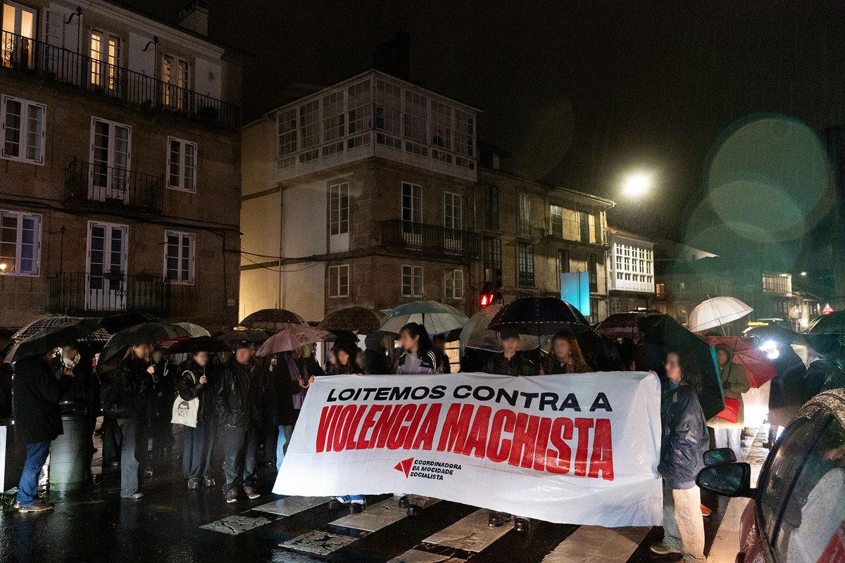 📸 | Onte asistimos á concentración en resposta ao asasinato dunha muller en Mos pola súa exparella. Acabemos coa violencia machista!