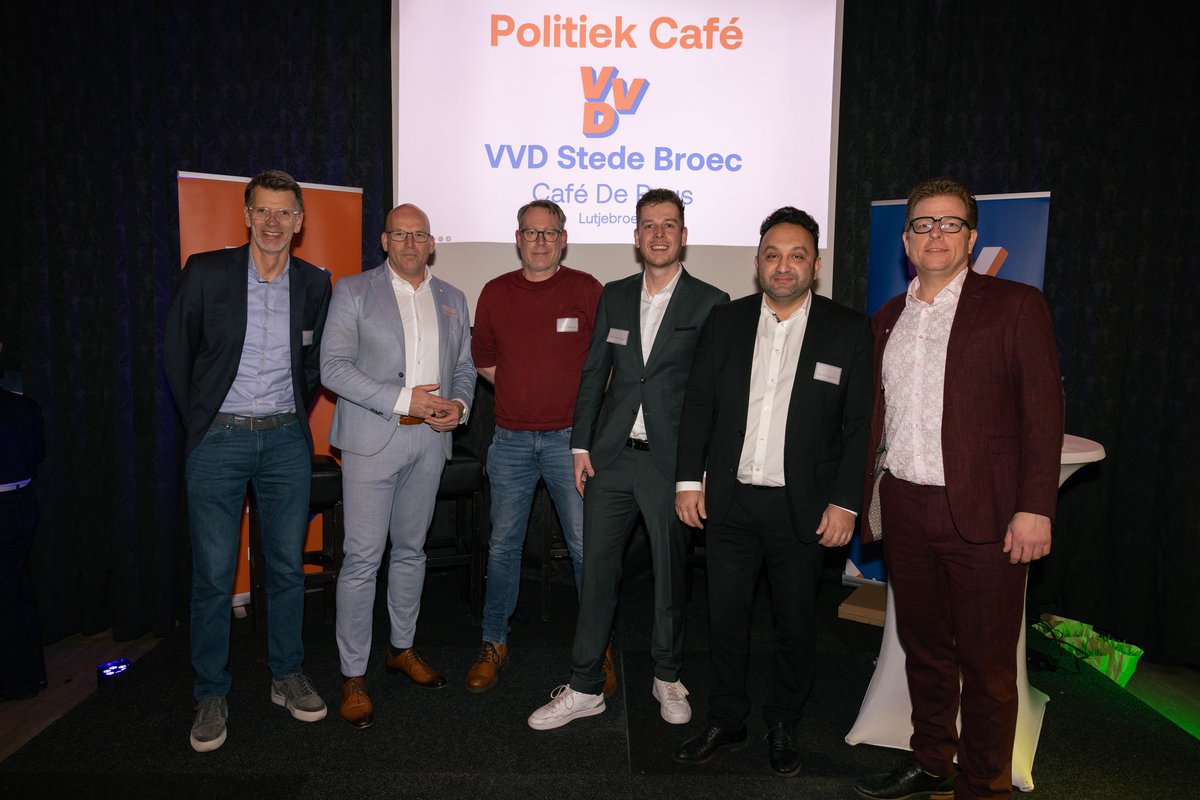 JoeyLeeuwinga's tweet photo. Afgelopen vrijdag vond het Politiek Café van VVD Stede Broec plaats: een inspirerende én gezellige avond. We ontmoetten elkaar, luisterden naar het sterke pleidooi van Bas de Wit voor onze regio en gingen in gesprek met ondernemers over hun verhaal. https://t.co/hy1Qi6wFW6