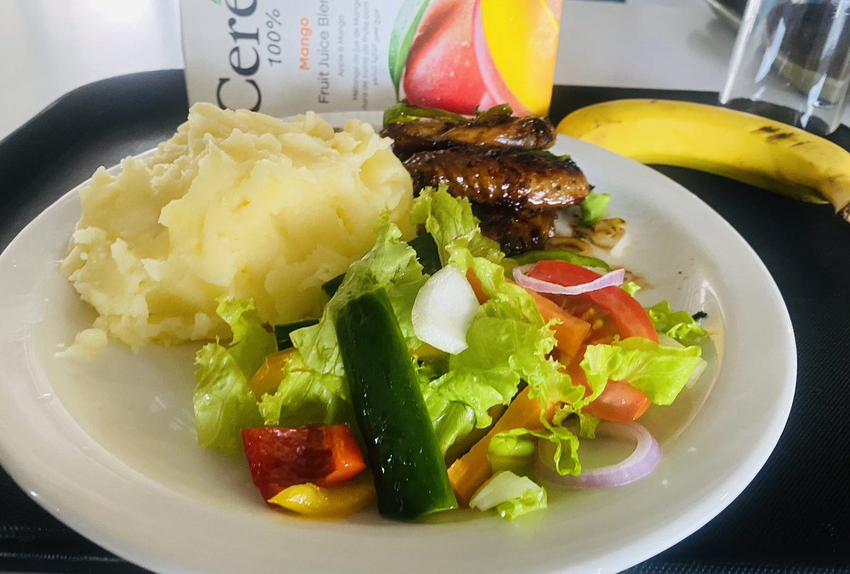 FxMalume's tweet image. Dear @Makanjila_23. There’s no way I’m going to feel lazy cooking my own meals 🤗😂