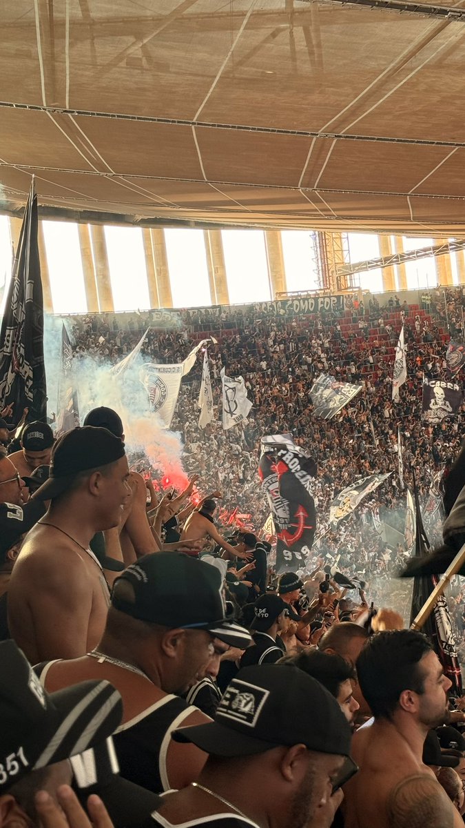 anaclaramgc's tweet photo. Dia 01.02.26 ficou pra história! 🏆🏆🖤🦅

O maior patrimônio do Corinthians: https://t.co/jglfHH2ZGQ