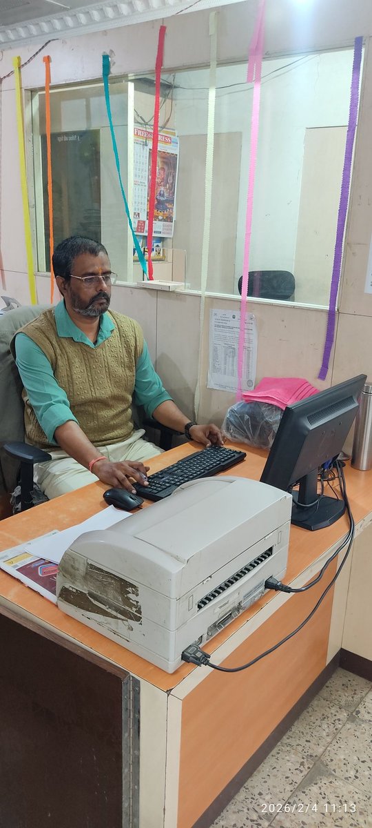 जय भवानी
हम न कल हारे थे और न आज हारे हैं
हम अपने जीवन को सार्थक बनाने के लिए
निरन्तर एक नया कार्य करने में चल रहे हैं