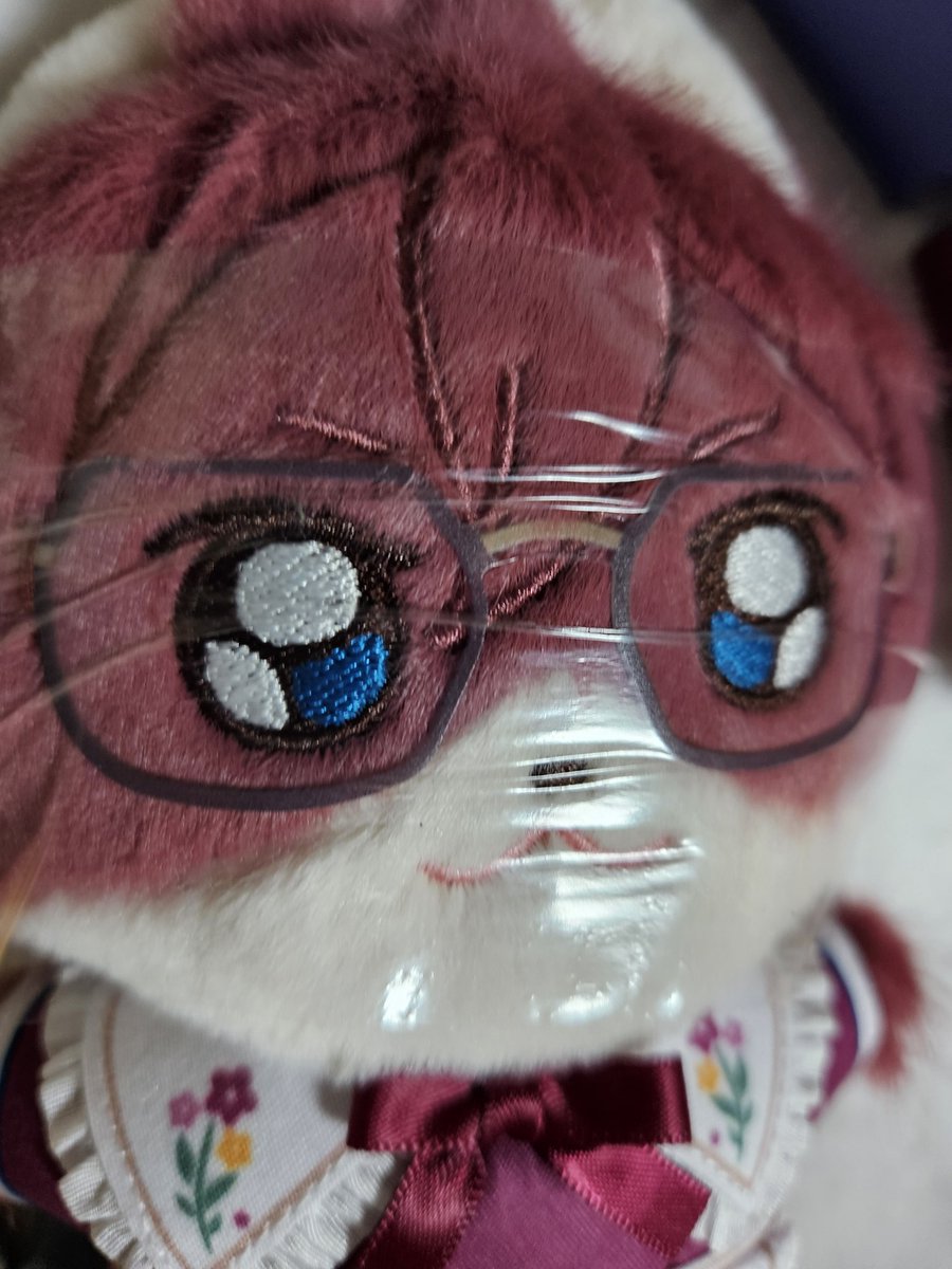 향수 사진찍으려고 이바라캎누꺼냈는데 얼굴이포장되잇어서 저항없이웃음