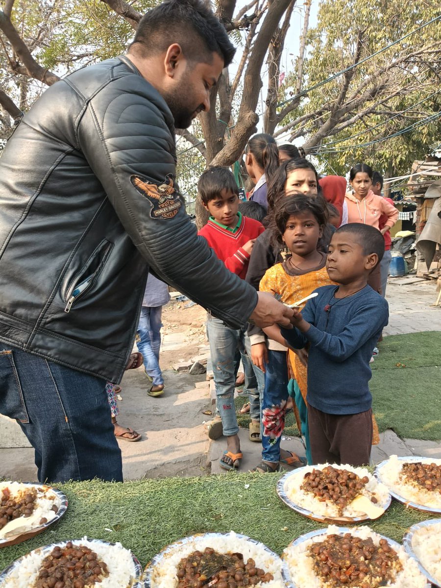 cflct_ngo's tweet photo. When birthdays are celebrated by spreading smiles, they turn into lifelong blessings. 🎂❤️
Kishor Sir celebrated his special day with underprivileged kids through #careforlifecharitabletrust.
Grateful for his constant belief and support.
#CFLCT #BirthdayWithPurpose https://t.co/Nw5fjSAtxE