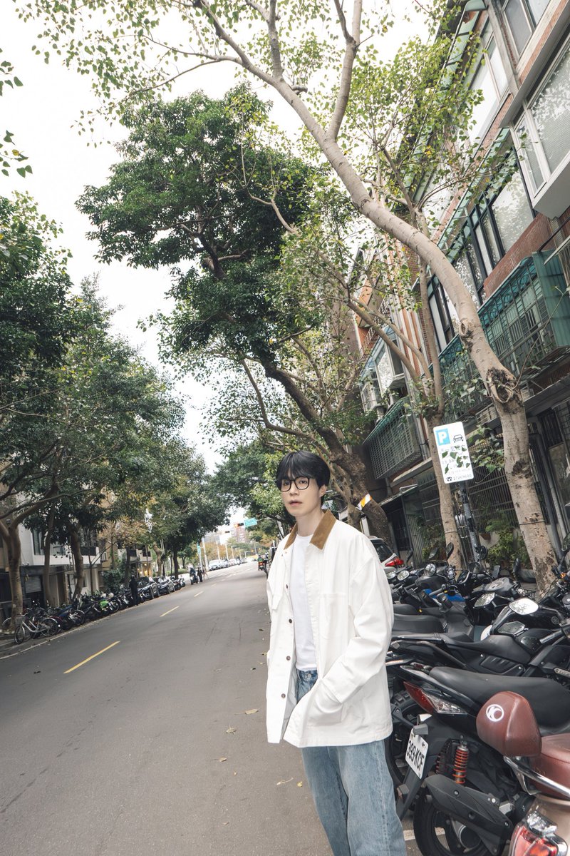 dongwooksaurus's tweet photo. ⚠️ boyfriend material in your area ⚠️ https://t.co/msxt7s64HJ