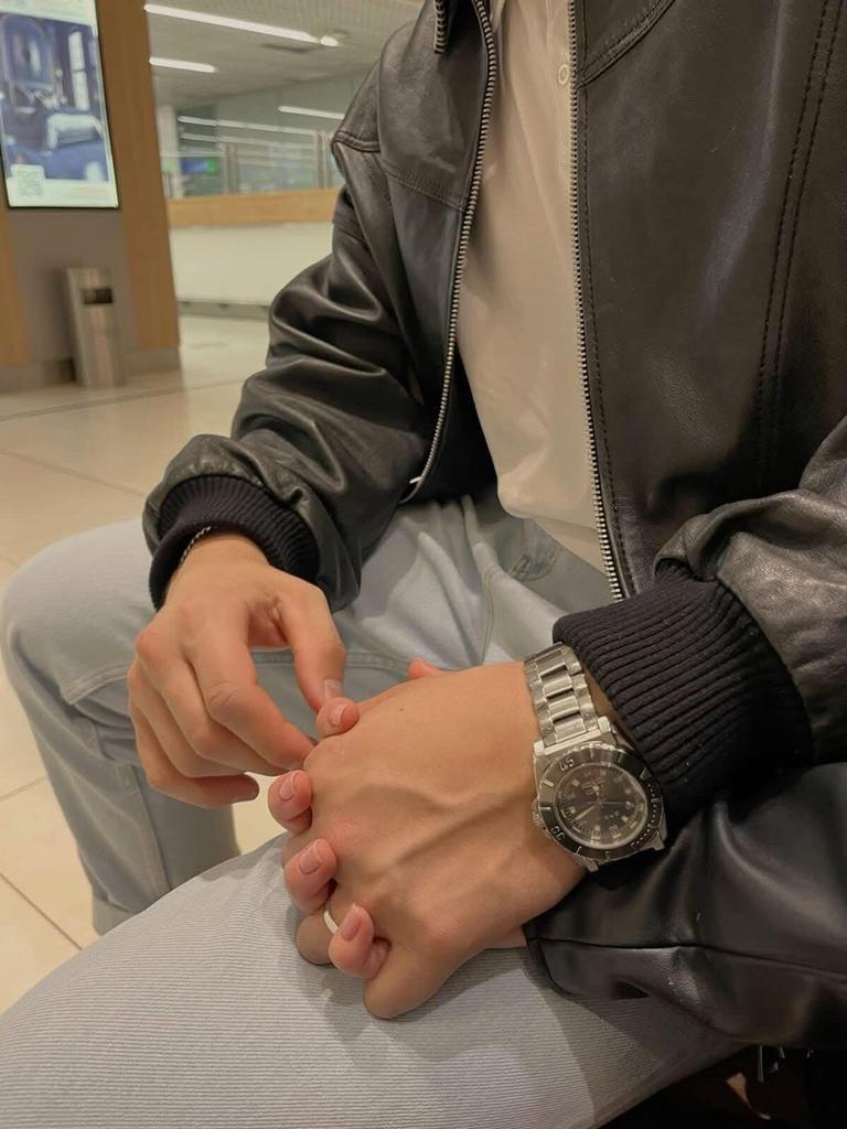 اللهم هبني زوجًا أكون أحب إليه من عينيه،
 ويكون أحن علي من رمش عيني.