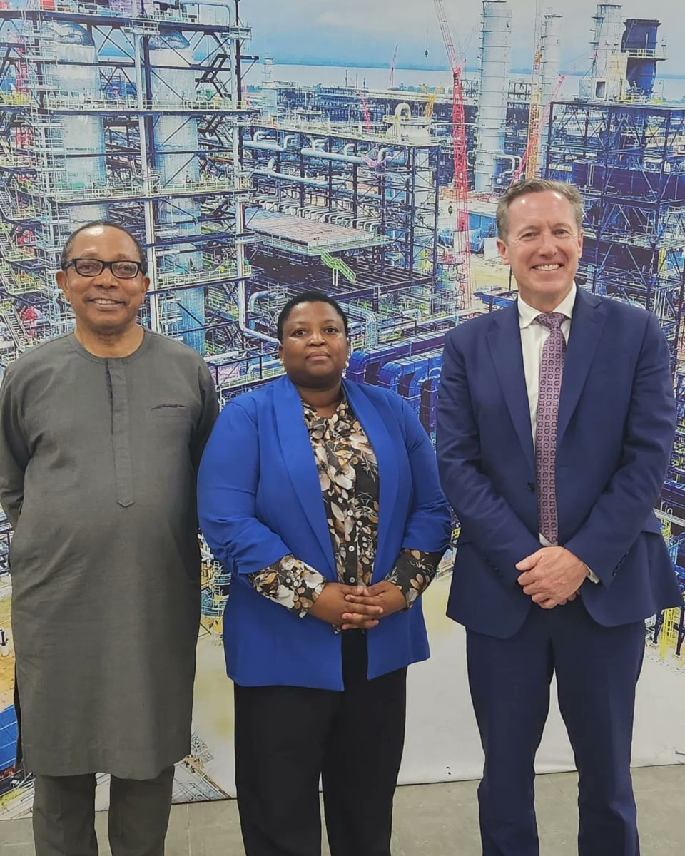 Nairametrics's tweet photo. BREAKING: "We are not importing fuel. This refinery is the youngest in the world, It is one of the best data-rich refinery in the world" - David Bird, CEO, Dangote Petroleum Refinery and Petrochemicals speaking during a stakeholders meeting.

Source: Nairametrics https://t.co/NwPMJjbgJE