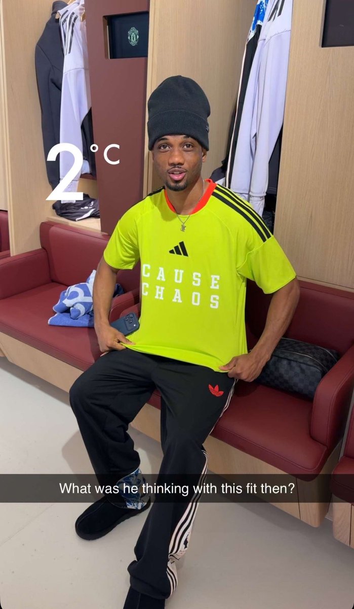 FrankEra_'s tweet image. 🚨📸 | Ayden Heaven with Amad on Snapchat:

“What was he thinking with this fit then?” 😅❤️ 

[@ZaidBalll]